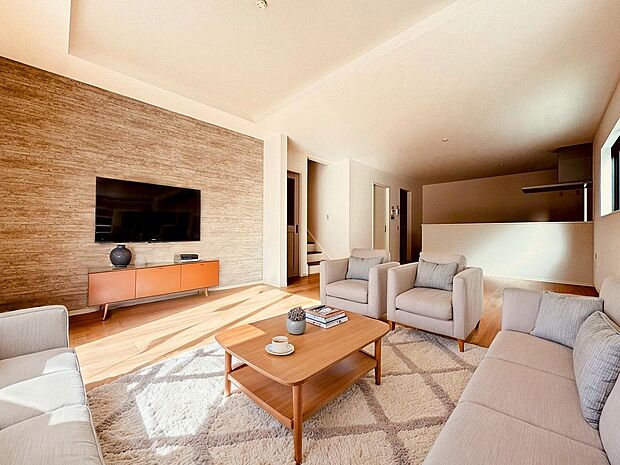 家具はCGで作成しており、実際に現地に家具は置かれておりません。また、価格に家具は含まれておりません。