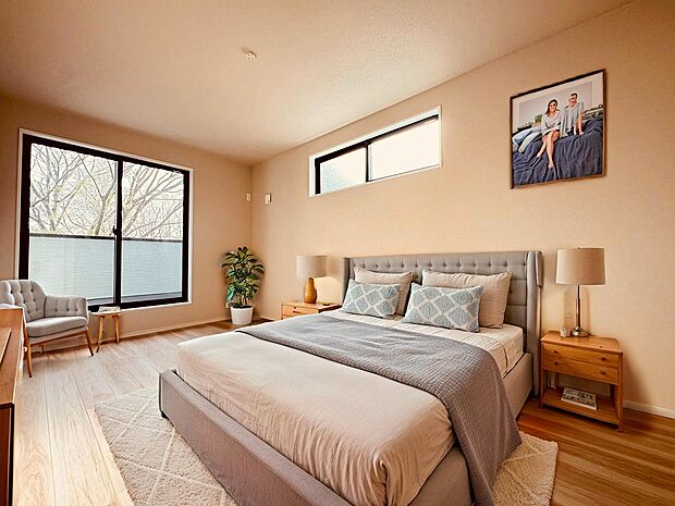 家具はCGで作成しており、実際に現地に家具は置かれておりません。また、価格に家具は含まれておりません。