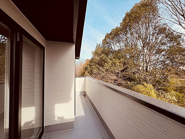 日当たりが良く、晴れの日のお洗濯も楽しみになりますね