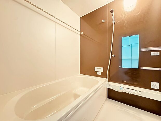 大きなお風呂で足を伸ばして一日終わりの大事なリラックスタイムに…