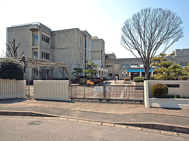 相模原市立上溝南中学校　距離約1400m