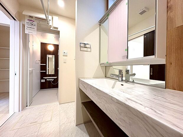 完成済の新築一戸建て、是非一度ご見学ください