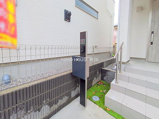 来客が一目でわかるTVモニター付きインターホン付き