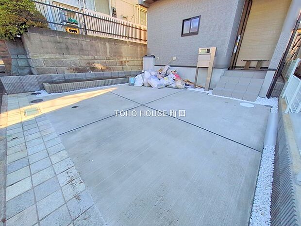 駐車スペースあり(車種による)