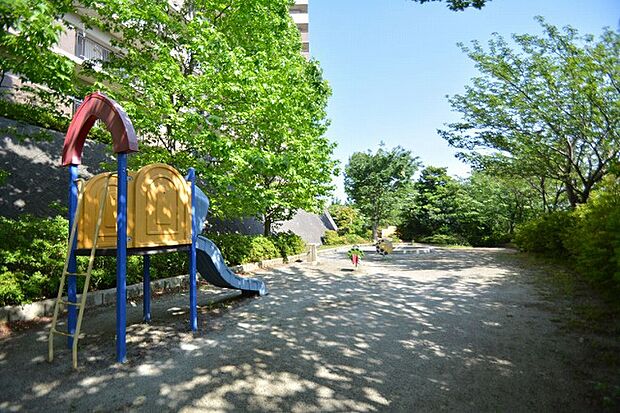 沖原桜丘公園　距離約800m