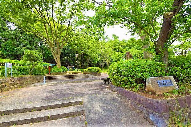鹿島公園 距離約110m