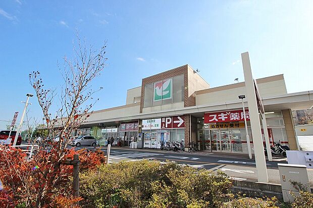 ヨークフーズ　南毛利店　距離約600m