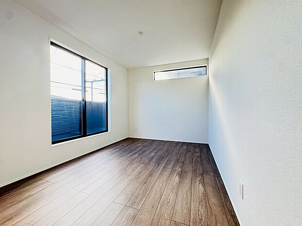 広々としたお部屋は、インテリアを考える楽しみもありますね