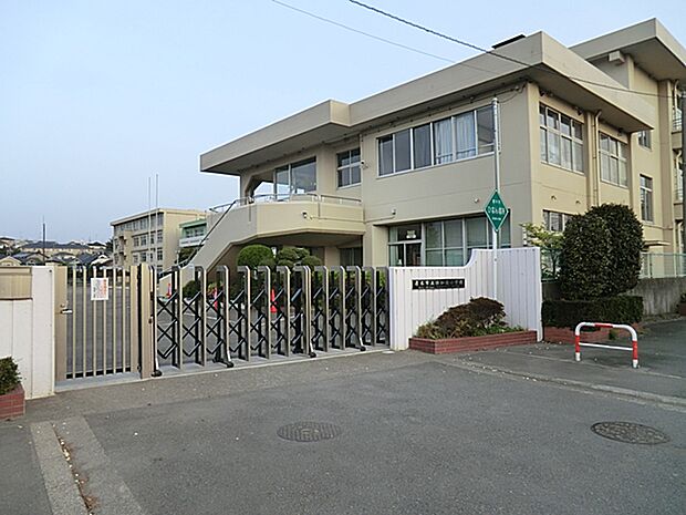 厚木市立依知南小学校 距離約1100m