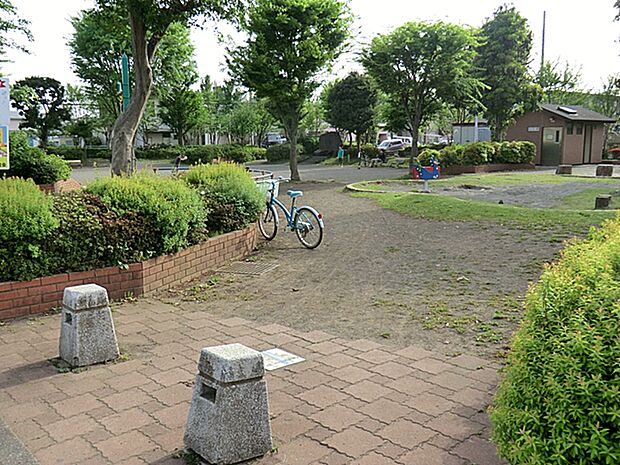 八幡上公園　距離約1200m