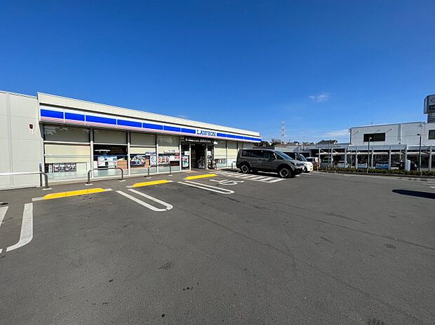 ローソン 町田芝溝街道店 距離約450m