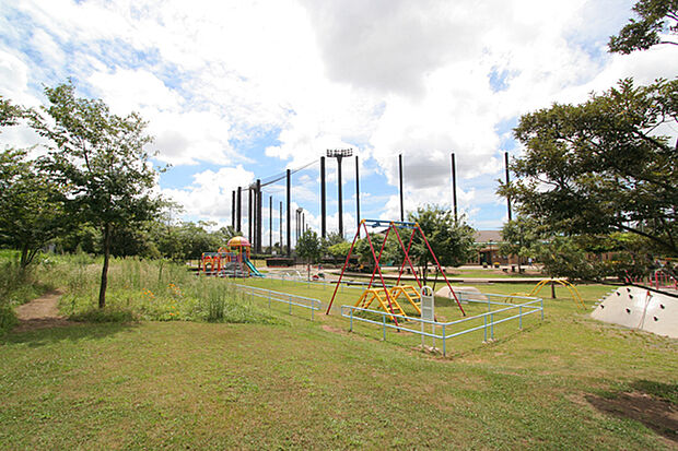 瀬谷本郷公園 距離約650m