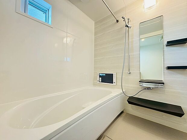 大きなお風呂で足を伸ばして一日終わりの大事なリラックスタイムに…