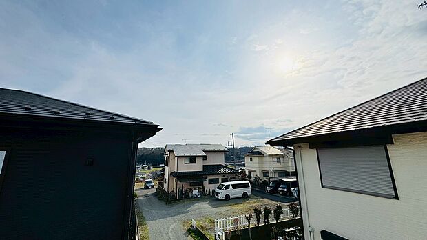 高い建物もないので、バルコニーからの眺望も良好です