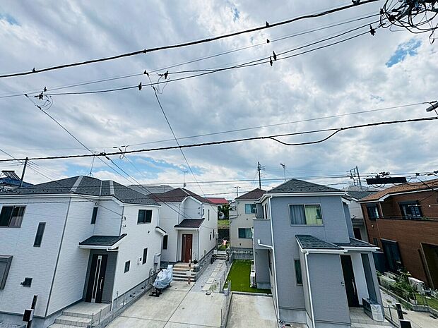 高い建物もないので、バルコニーからの眺望も良好です