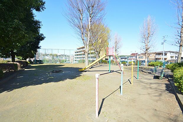 緑町西公園まで約1200m