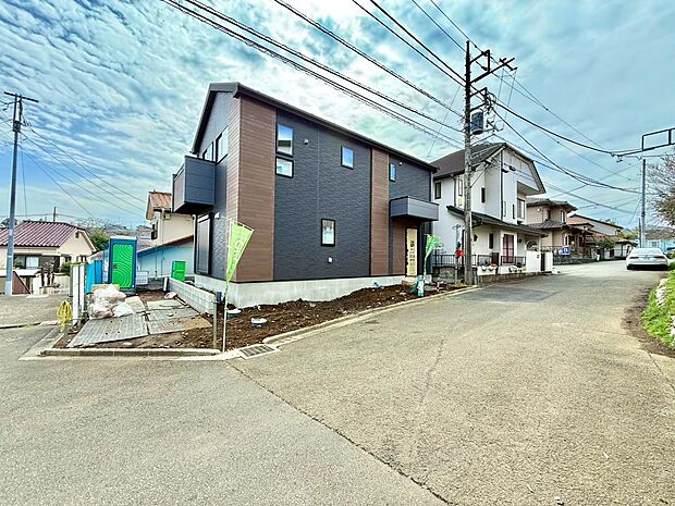 室内もご案内可能です!お気軽にお問合せくださいませ♪