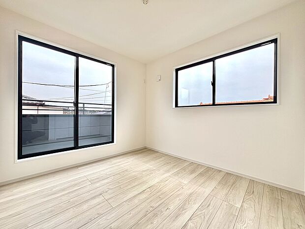 室内もご案内可能です!お気軽にお問合せくださいませ♪