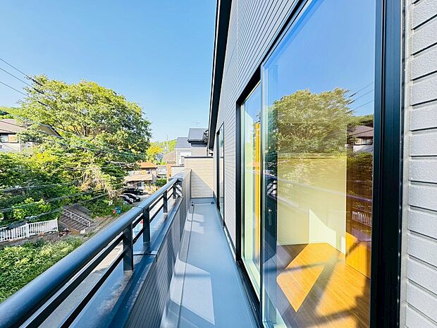 日当たりが良く、晴れの日のお洗濯も楽しみになりますね