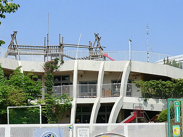 厚木緑ヶ丘幼稚園　距離約290m