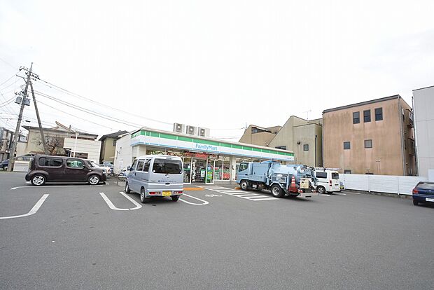 ファミリーマート　サンズ相模台五丁目店　距離約500m