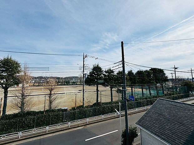 眺望も良く晴れの日のお洗濯も気持ちよくできますね