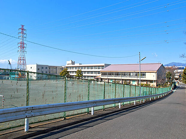 綾瀬市立寺尾小学校まで約230m