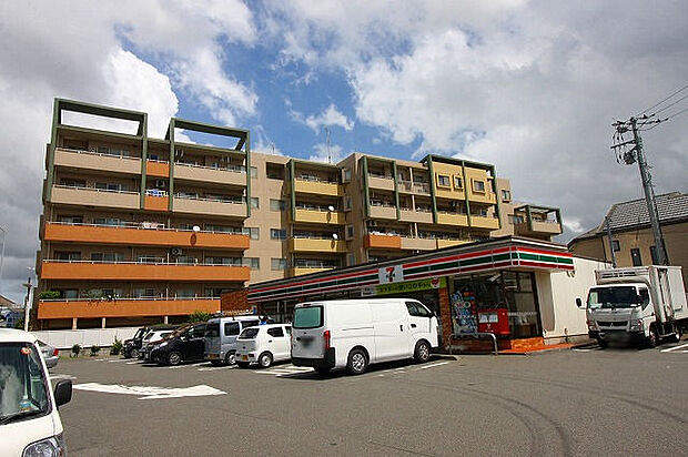 セブンイレブン　東名町田インター店まで約300m