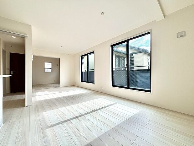 駅までの徒歩10分の好立地!お気軽にお問合せくださいませ♪