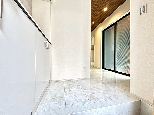 駅までの徒歩10分の好立地!お気軽にお問合せくださいませ♪