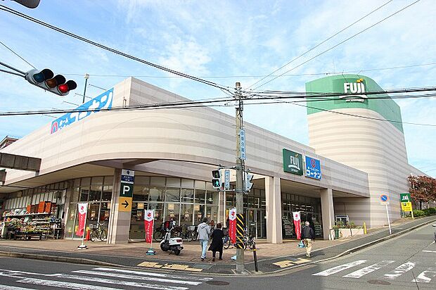FUJI 上野川店 距離約650m