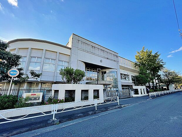 川崎市立宮崎中学校 距離約1920m