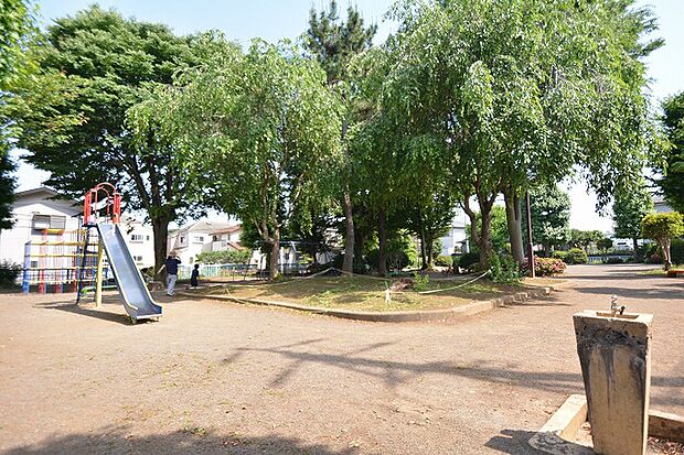 田通公園　距離約170m