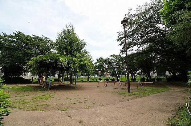 片倉台打越公園 距離約300m