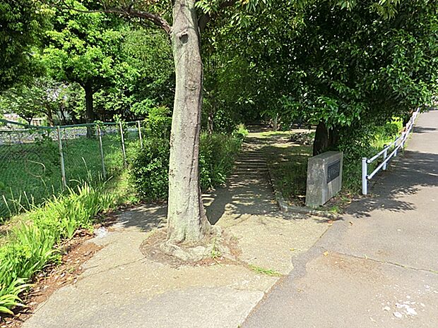 明神橋公園 距離約200m