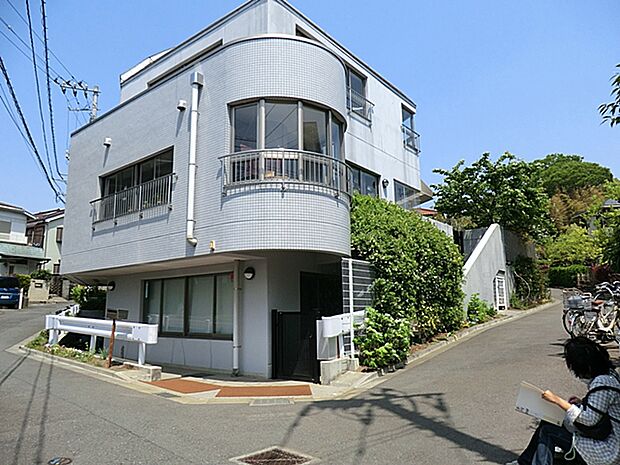 鶴川シオン幼稚園 距離約650m