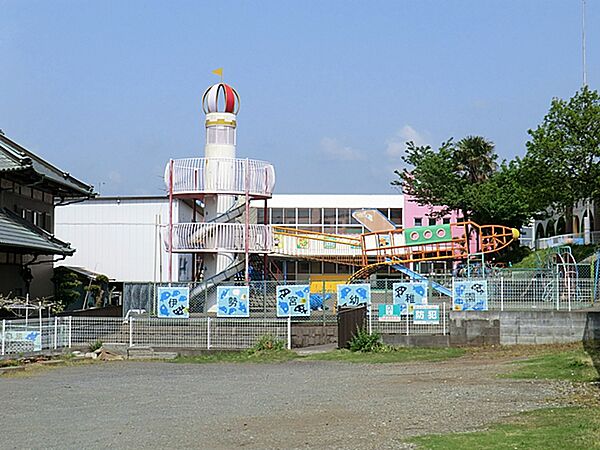伊勢宮幼稚園　距離約650m
