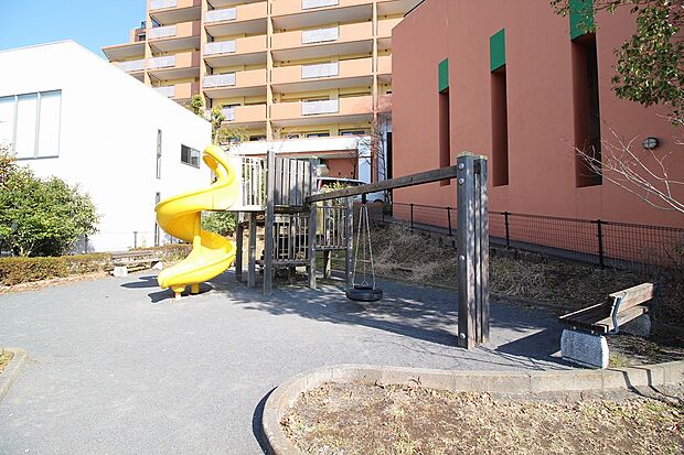 上麻生仲村公園 距離約550m