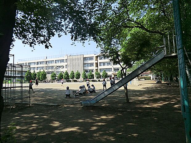 日野市立第七小学校 距離約720m