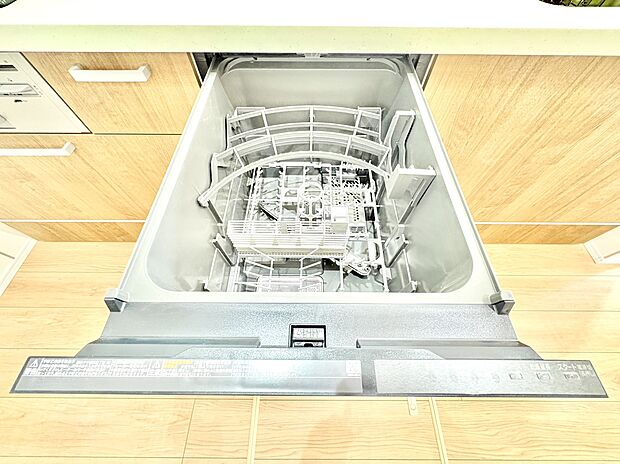 ビルトイン式食洗機を標準完備した、機能性に優れたシステムキッチン