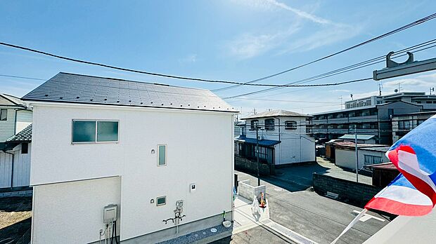 高い建物もないので、バルコニーからの眺望も良好です
