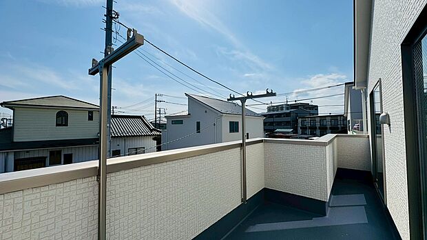 日当たりが良く、晴れの日のお洗濯も楽しみになりますね