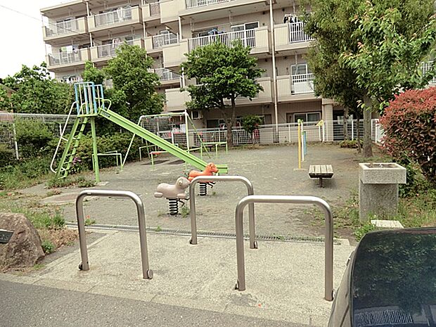 坪ノ内公園　距離約750m