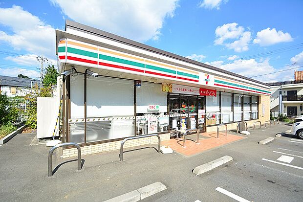 セブンイレブン 稲城平尾1丁目店まで約500m