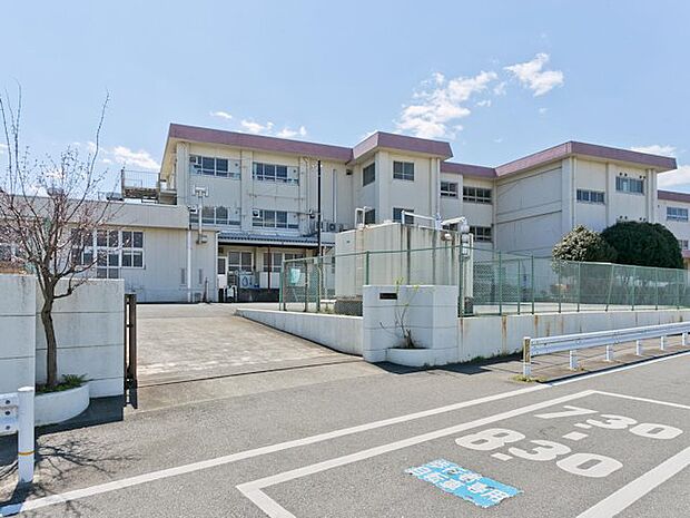 八王子市立第九小学校 距離約690m