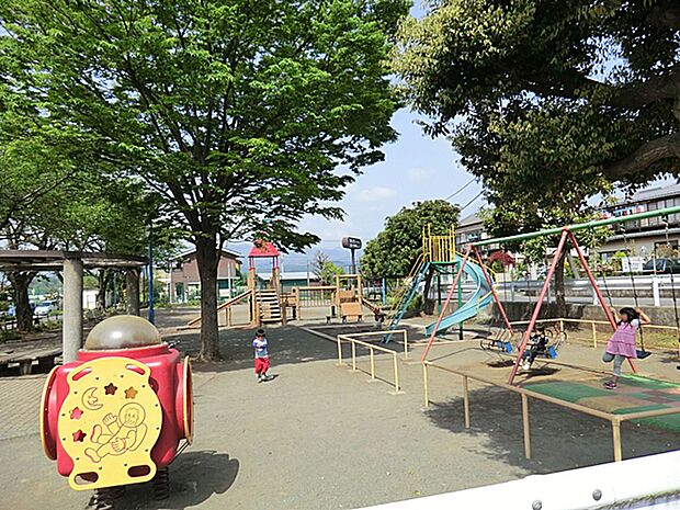 山ノ上剣公園 距離約800m