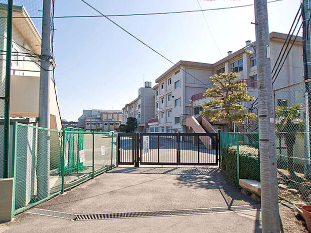 町田市立堺中学校 距離約1600m