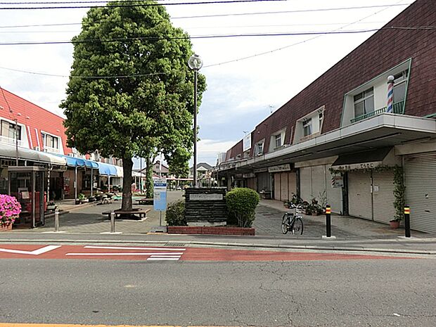 バザール公園　距離約200m