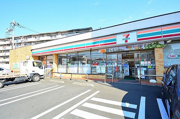 セブンイレブン 原町田店 距離約190m