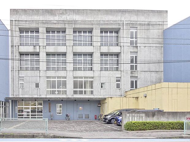 大和市立渋谷中学校 距離約2600m